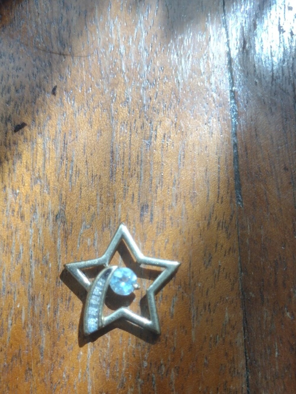 10K Yellow Gold Aquamarine And Diamonds Star Pendant - Picture 4 of 12